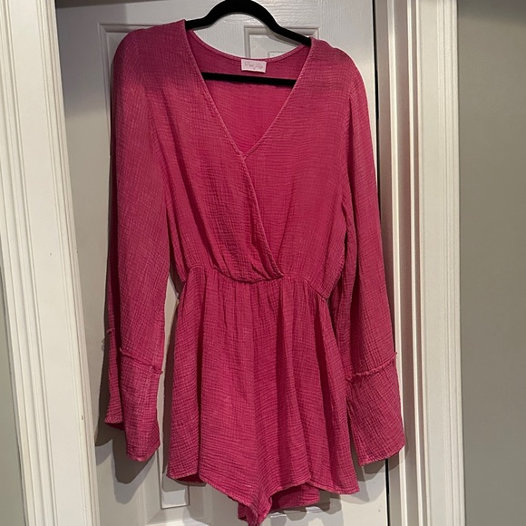 Pink Lily small  Fuchsia Long Sleeve Romper. Like new - Picture 1 of 2